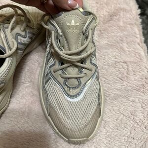 Adidas Oswego Sneakers